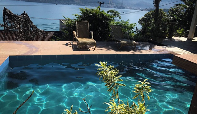 Casa com Linda Vista Para o mar e Acesso ao mar em Angra dos Reis