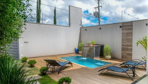 Casa com Piscina Aquecida Churrasqueira e Hidro
