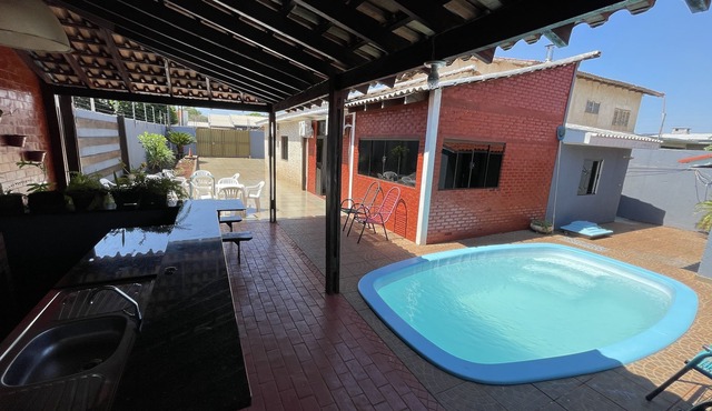 Casa com Piscina e Áreas Gourmet com Churrasqueira em Foz do Iguaçu