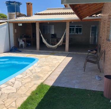 Casa com piscina