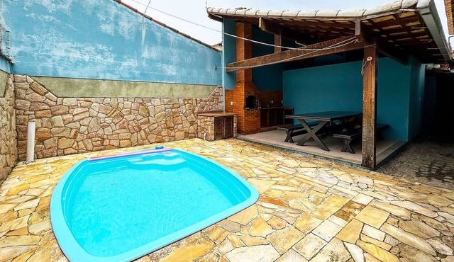 Casa com piscina a 800m do mar - Rio das Ostras/RJ