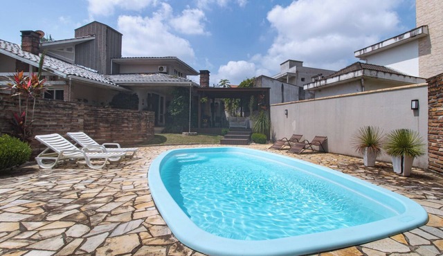 Casa com piscina, churrasq e Wi-Fi em Criciúma/SC