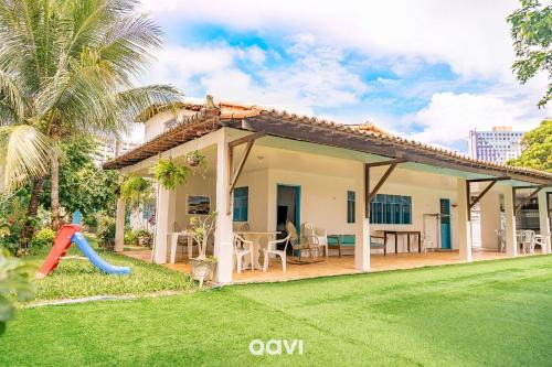 Casa com Piscina e Churrasqueira Cotovelo by Qavi