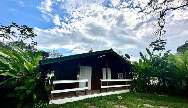 Casa com piscina e churrasqueira em Ubatuba/SP