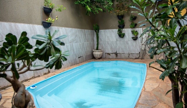 Casa com Piscina e Churrasqueira no Parque Cuiabá