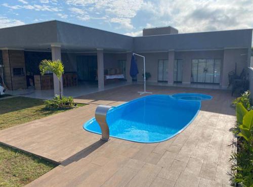 Casa Com Piscina em Pousada Oasis do Paranapanema - 4 Quartos - Estadia e Alegria
