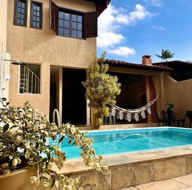 Casa com piscina na Região Oceânica