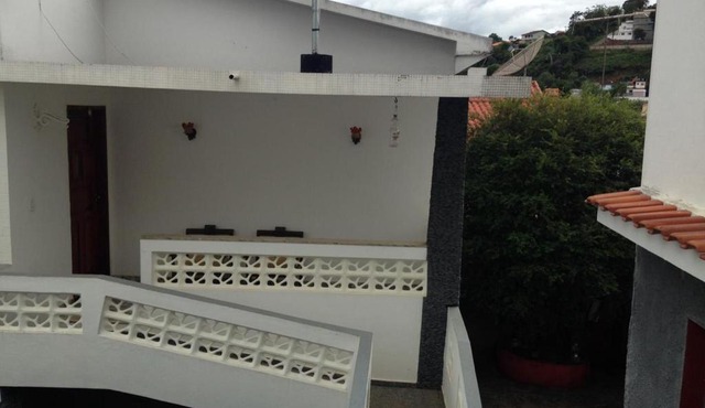 casa com piscina no centro da cidade