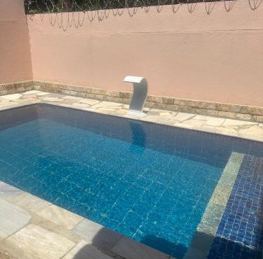 Casa com piscina perto da costa azul e lagoa do Iriri