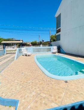 Casa com piscina próximo a praia