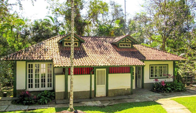 Casa com saída privativa para a Praia do Félix/SP