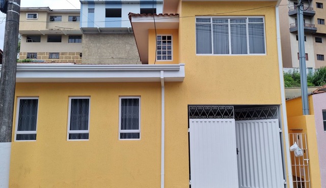 Casa ,com uma Suite,sala de Estar,cozinha Garagem