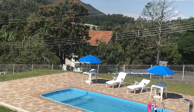 Casa com Vista Alegre em Águas de Lindoia