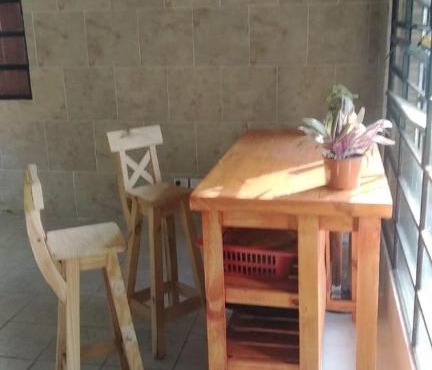 Casa con Parque, Piscina y Cancha de Futbol