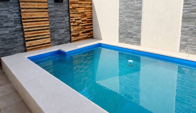 Casa con pileta privada 4 dormitorios Centro