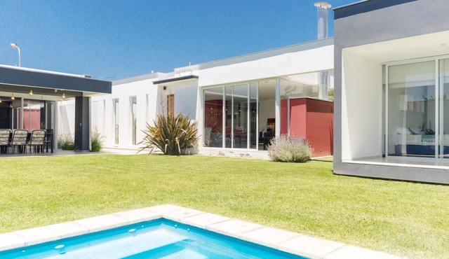 Casa con pileta y quincho a 5 minutos de Chacras