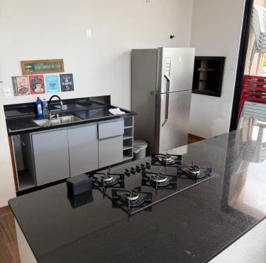 Casa confortavel com um quarto com ar-condicionado