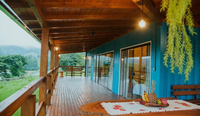 Casa Container - Pousada Container da Montanha AZUL