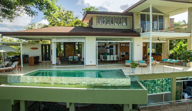 Casa Contee