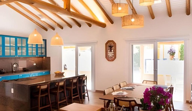 Casa da Praça | 4 Suítes. Caminhe p/Restaurantes