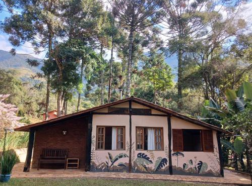 Casa das Araucárias - Sítio Salamandra, Vale do Matutu