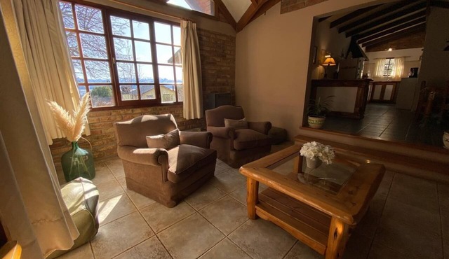 Casa de Montaña en la Patagonia Argentina, ubicacion ideal con vista al lago.