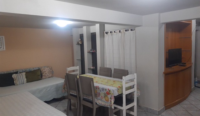 Casa de hóspedes em ótimo bairro.