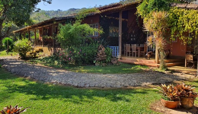 Casa de campo acolhedora, espaçosa com piscina