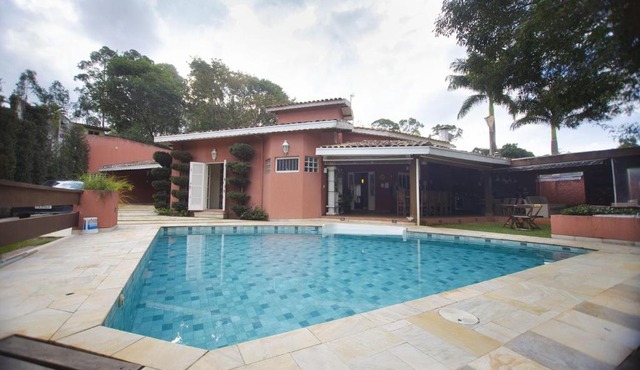 Casa de Campo com acesso a Represa em Piracaia SP