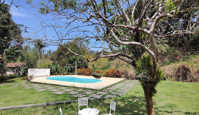 Casa de Campo Com Piscina e Churrasqueira