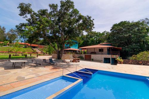 Casa de campo com piscina aquecida