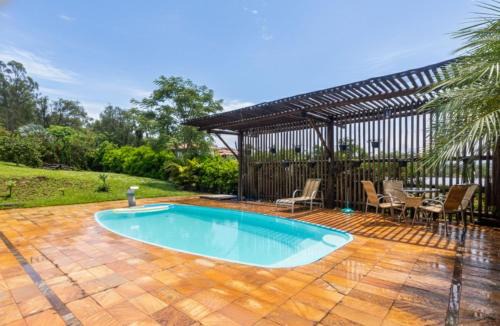 Casa de Campo com Piscina, Sinuca e Churrasqueira