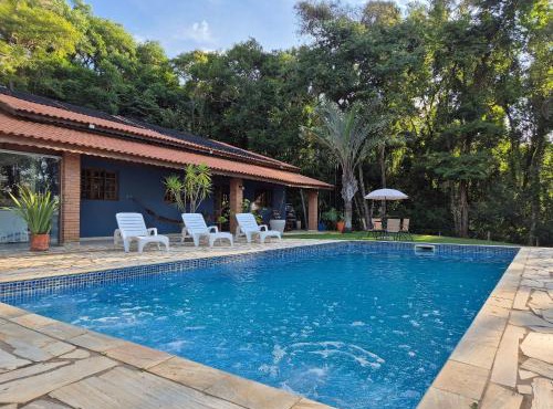 Casa de Campo em Ibiuna em meio à natureza