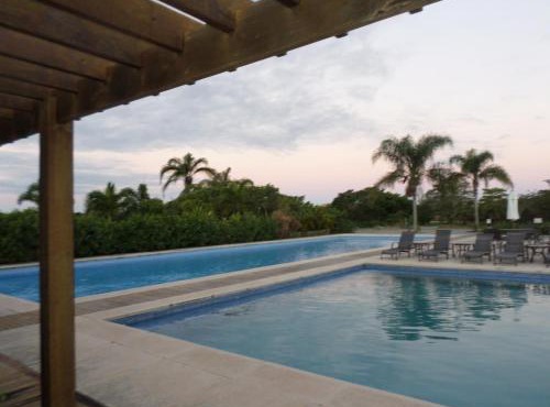 Casa de hospedes em condominio com lazer