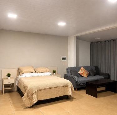Casa de huéspedes privada con Wifi gratis cerca de IPS Ingavi, UNA y Biggie