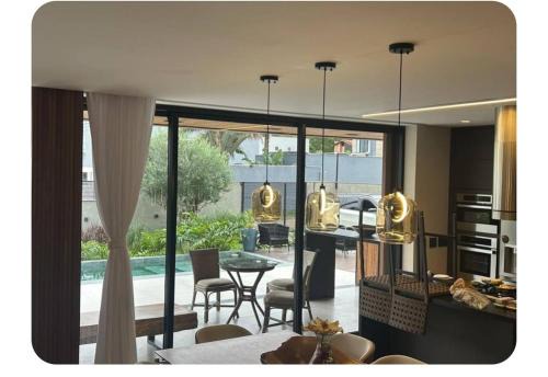 Casa de luxo com piscina