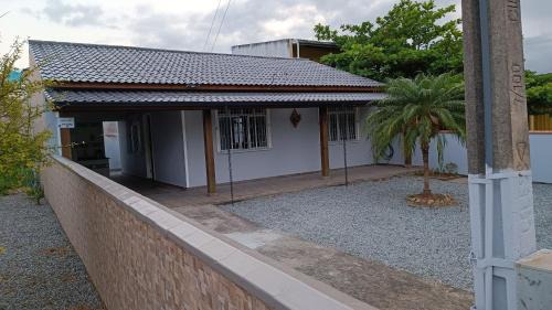 Casa de praia aconchegante, completa e confortável