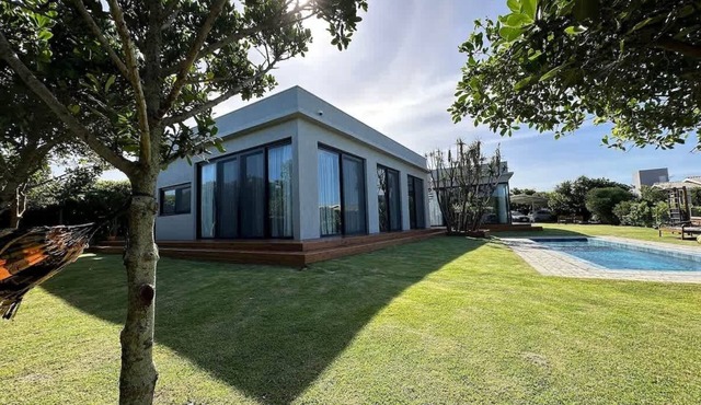 Casa de Praia Alto Padrão frente Mar