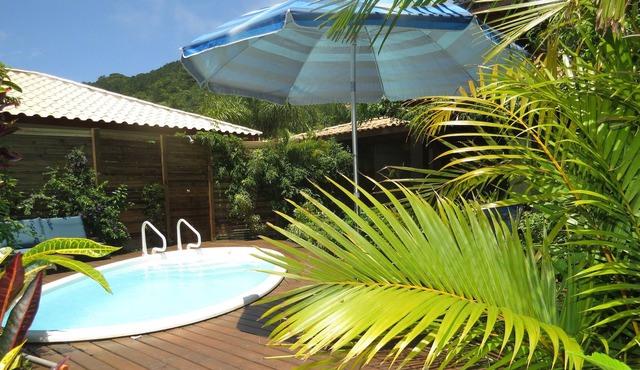 Casa de Praia com Linda Vista pra Lagoa da Conceição e Trilha pra Praia