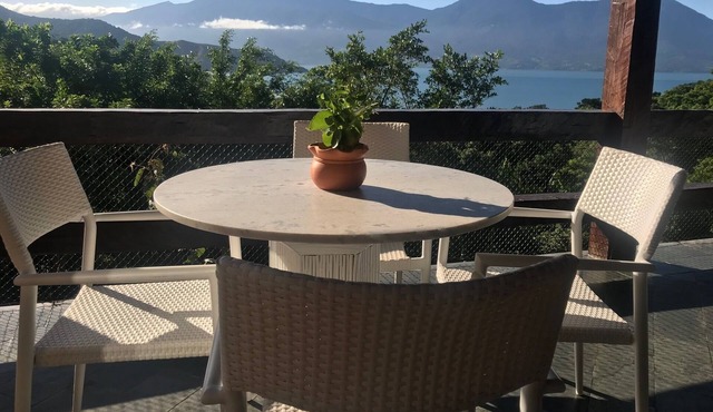 Casa de Praia com Vista Panorâmica em Condomínio Fechado
