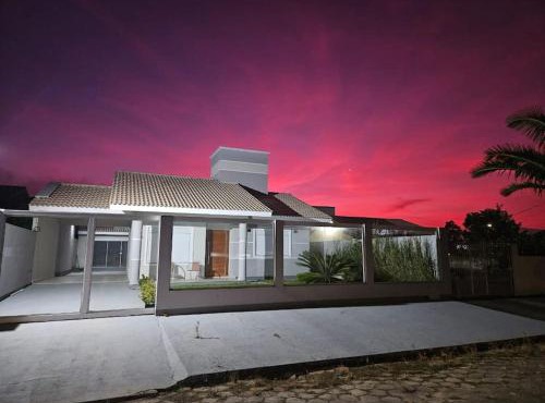 Casa de Praia Com Piscina Aquecida