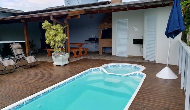 Casa de temporada com piscina