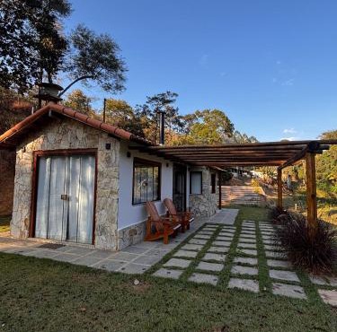 Casa di Pedra com linda vista para natureza - Miguel Pereira