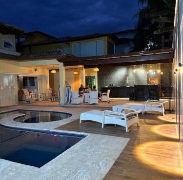 Casa em buzios c piscina e 4 suítes