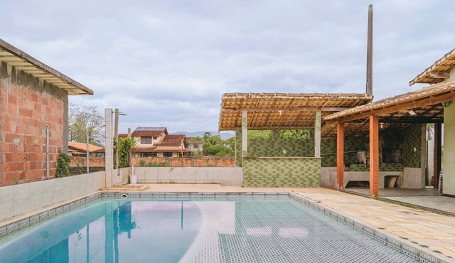 Casa em Cachoeiras de Macacu com Piscina