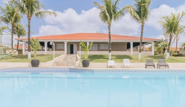 Casa em Dois Córregos com Área de Lazer