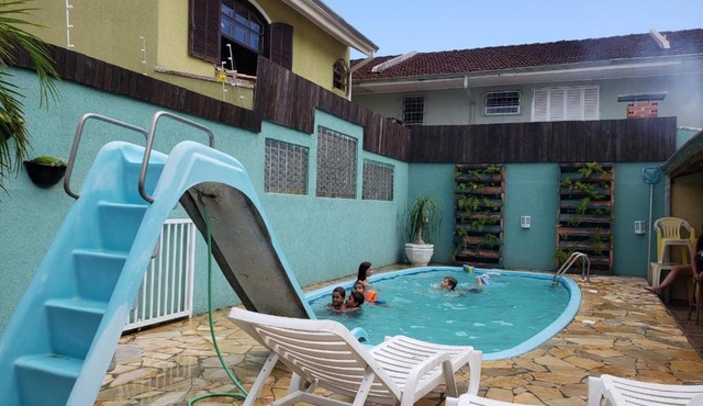 Casa em Guaratuba com piscina
