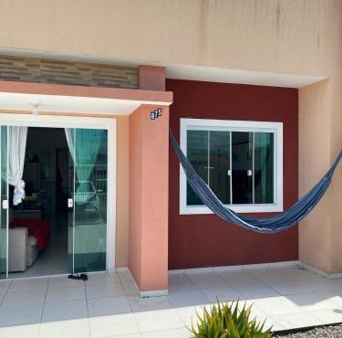 Casa em Praia de Leste a 900 metros do mar