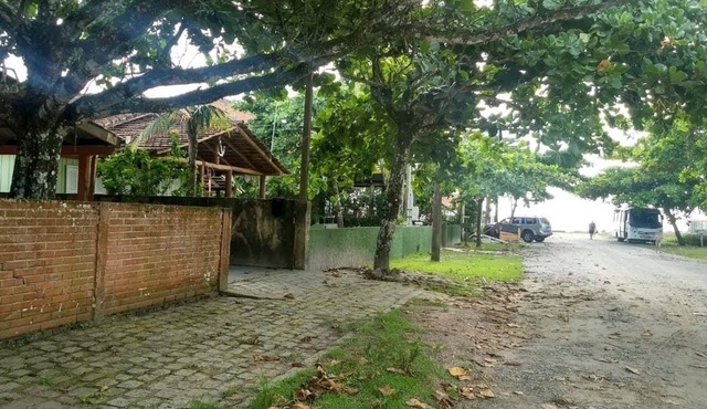 Casa Enelzi 2 Suites + 2 Quartos, 3 WCs 80 m da Praia. Garagem, Gourmet. 10 pax