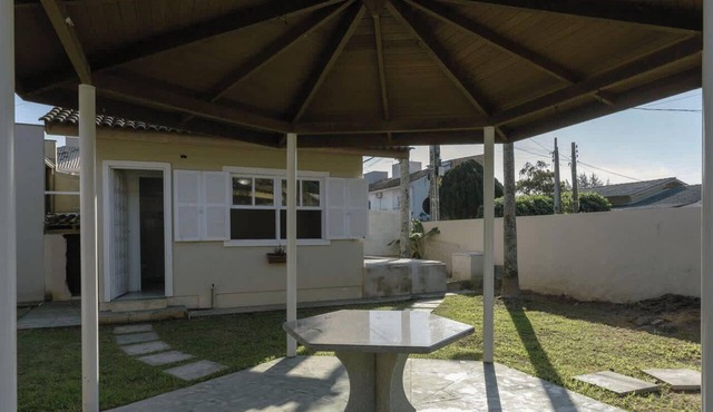 Casa espaçosa a 200m da Praia em Florianópolis